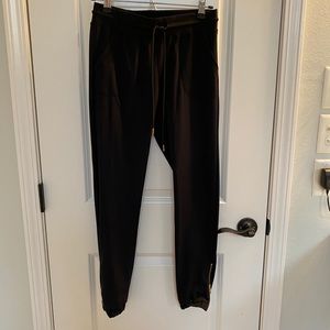 Joggers with fabulous zipper detail